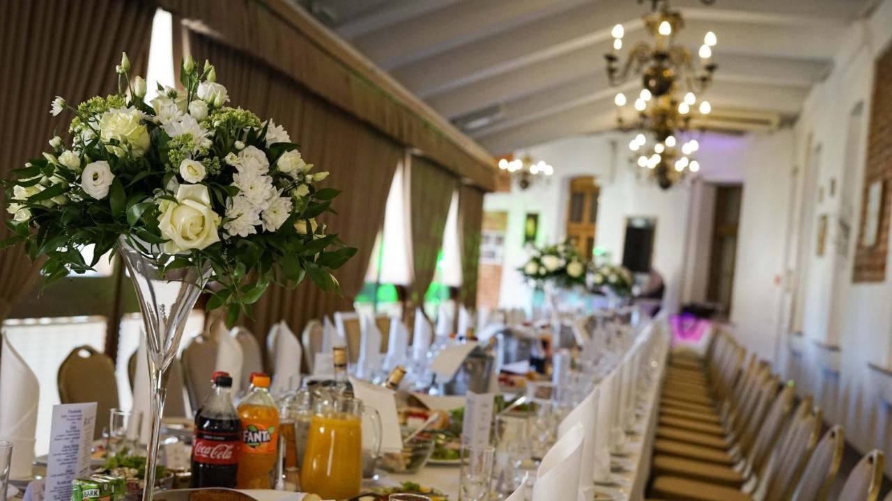 Hotel Zamek Pultusk Dom Polonii 외부 사진