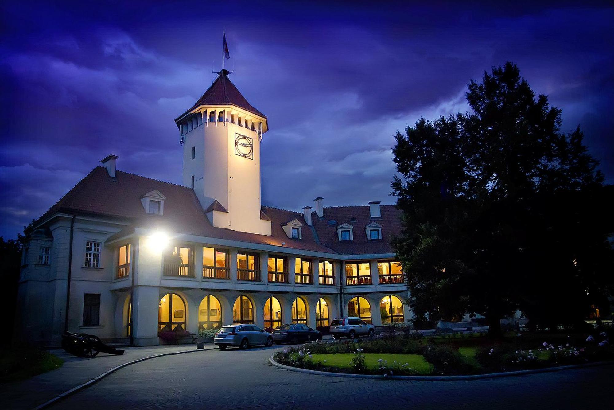 Hotel Zamek Pultusk Dom Polonii 외부 사진