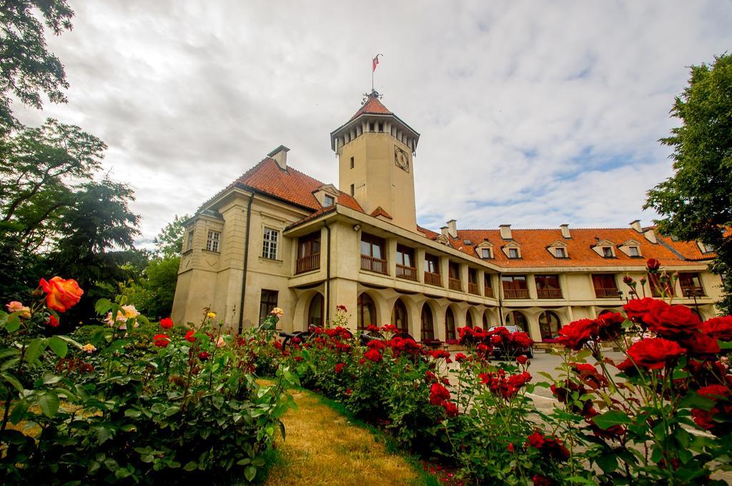 Hotel Zamek Pultusk Dom Polonii 외부 사진