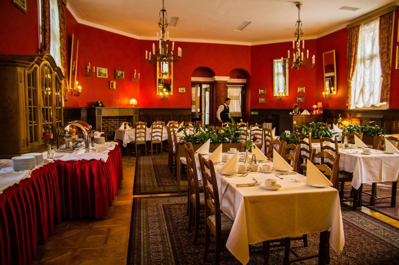 Hotel Zamek Pultusk Dom Polonii 외부 사진