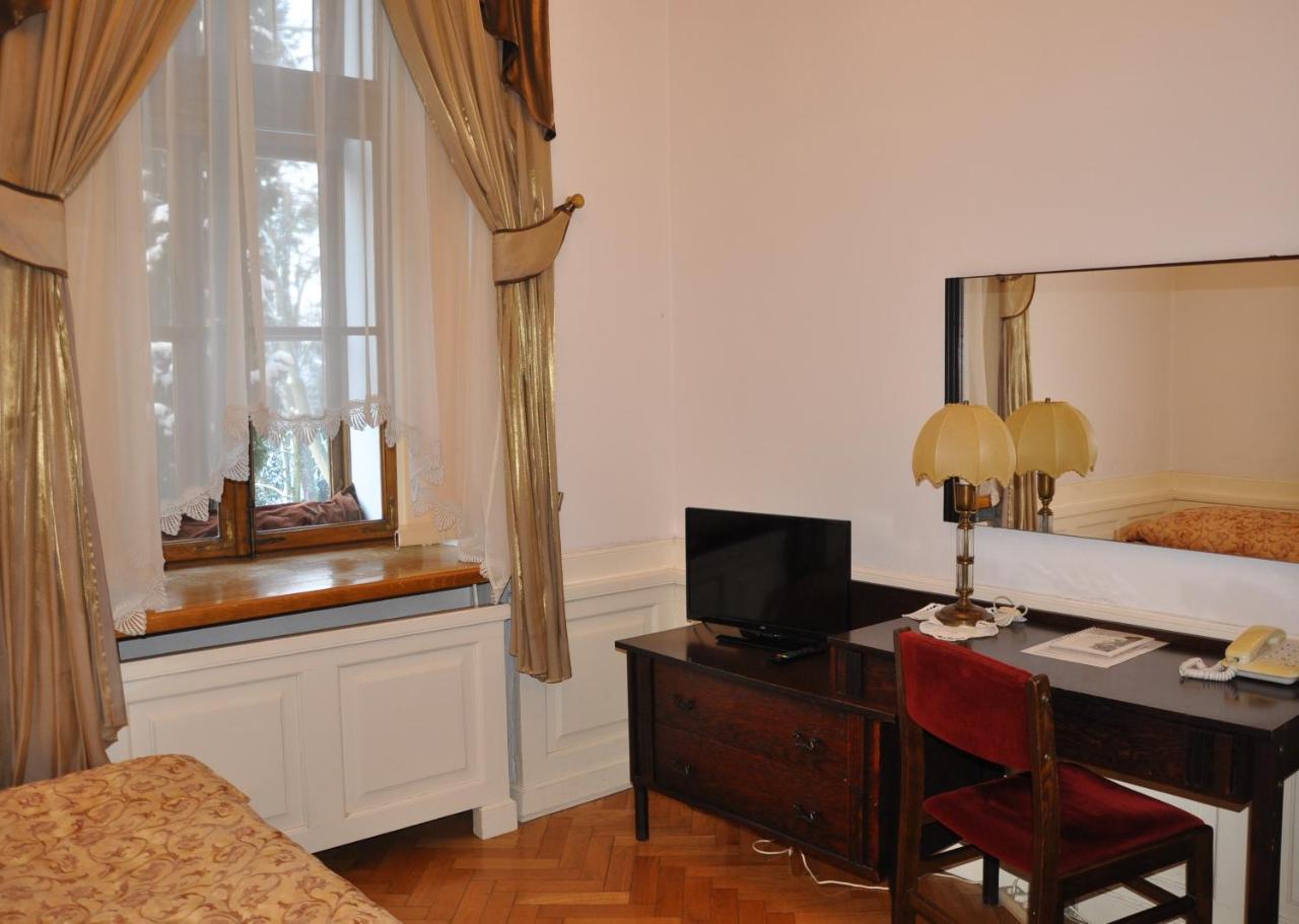 Hotel Zamek Pultusk Dom Polonii 외부 사진
